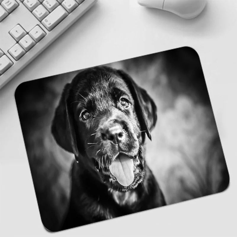tapis de souris chien noir