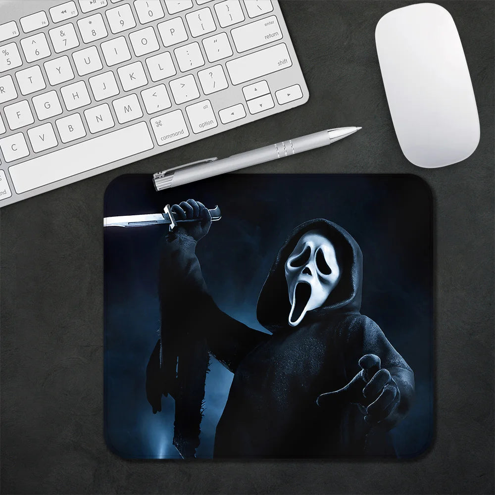 tapis de souris ghost attaque